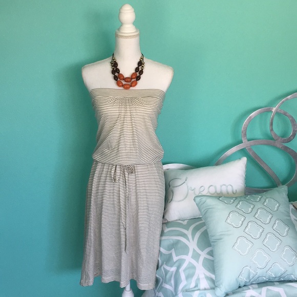 Banana Republic Dresses & Skirts - Banana Republic Stripe Off-Shoulder Dress